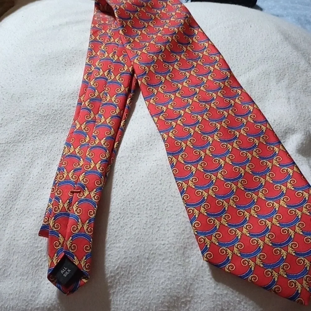 Tom James men's tie